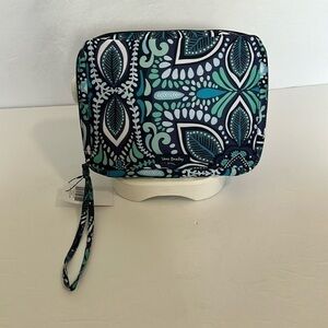 Vera Bradley Lighten Up Wipes Wipe Pouch Blue Island Medallion NWT